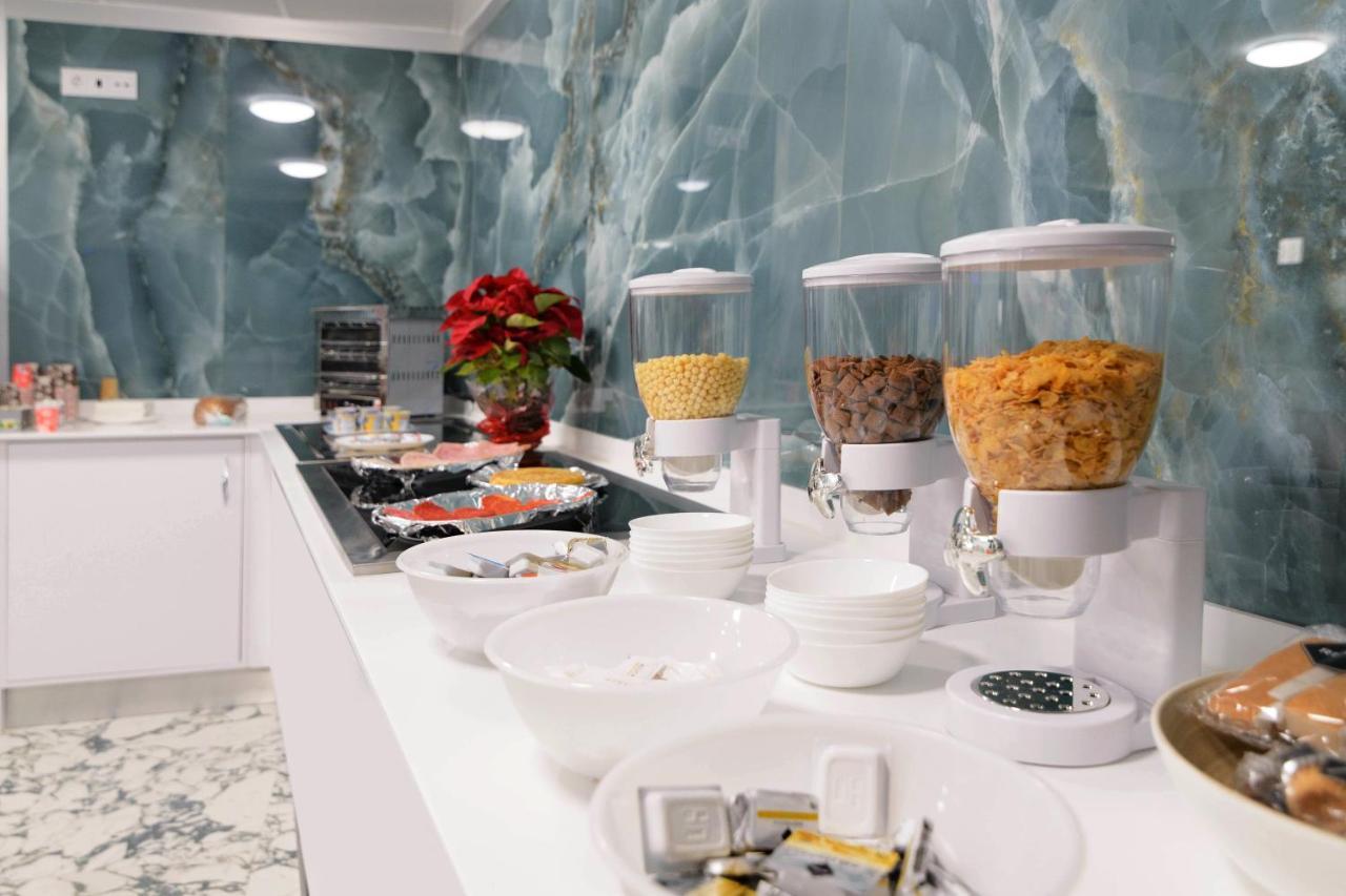 Clopy Rocamar Hotel Benidorm Bagian luar foto