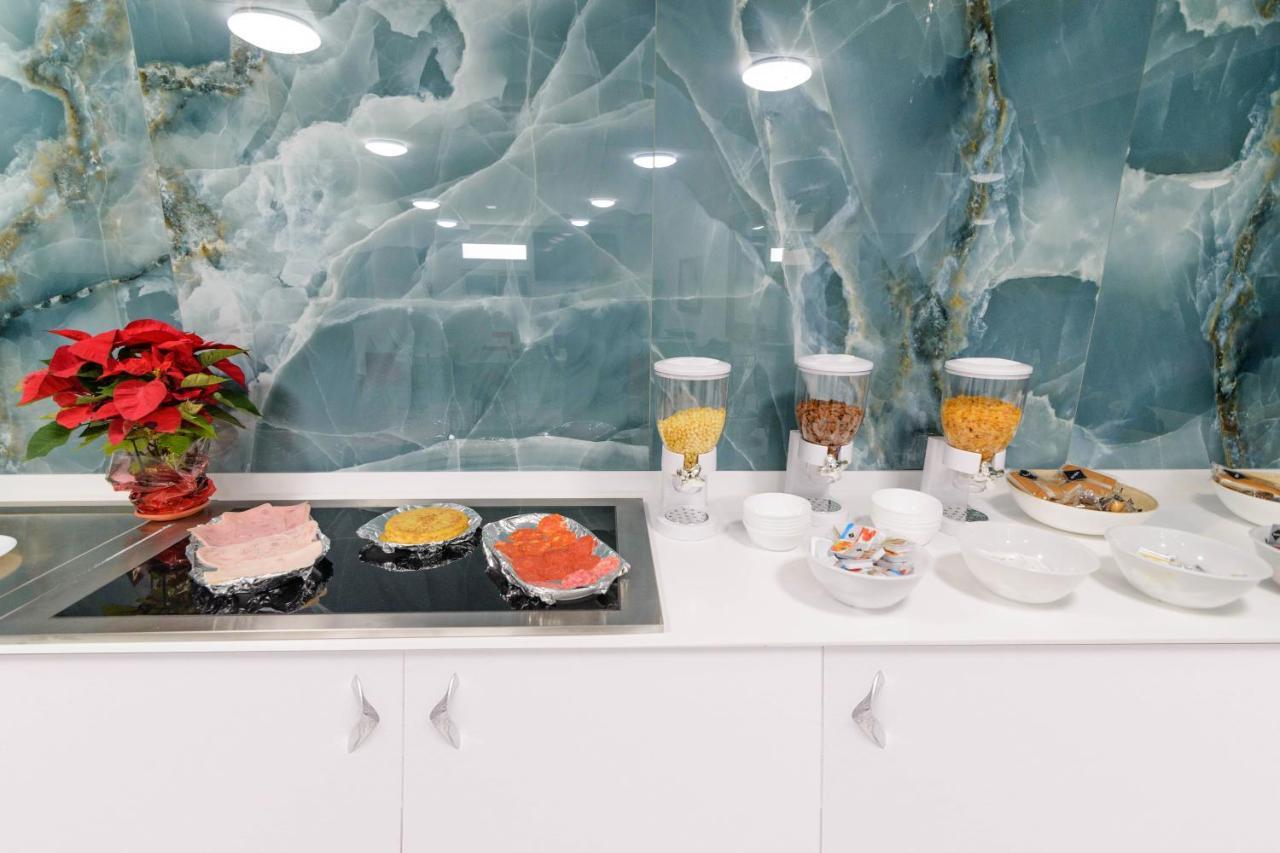 Clopy Rocamar Hotel Benidorm Bagian luar foto