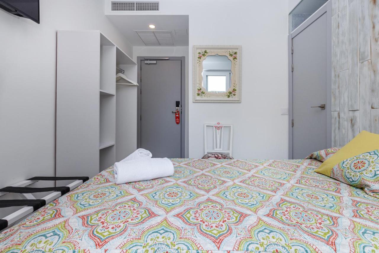 Clopy Rocamar Hotel Benidorm Bagian luar foto