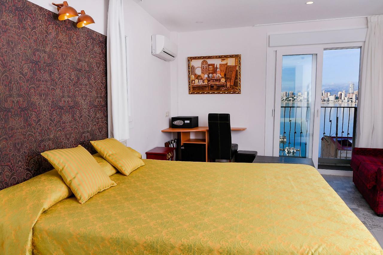 Clopy Rocamar Hotel Benidorm Bagian luar foto